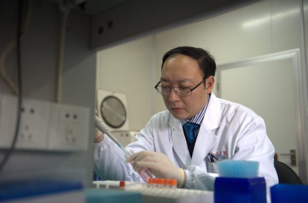 点搭网配资 守护关节健康，光华医院如何以中西医结合与非遗技艺圈粉？